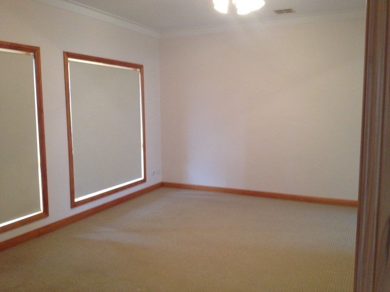 33 Camberwarra Drive, Floraville NSW 2280