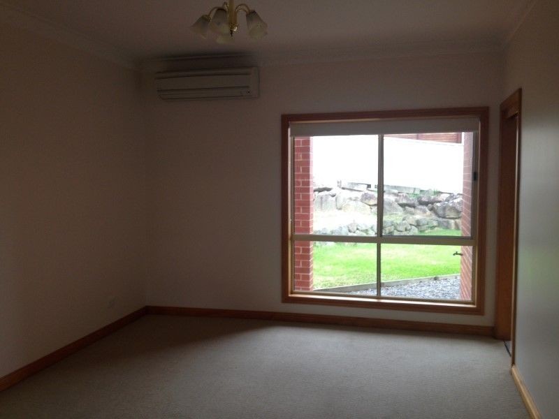 33 Camberwarra Drive, Floraville NSW 2280