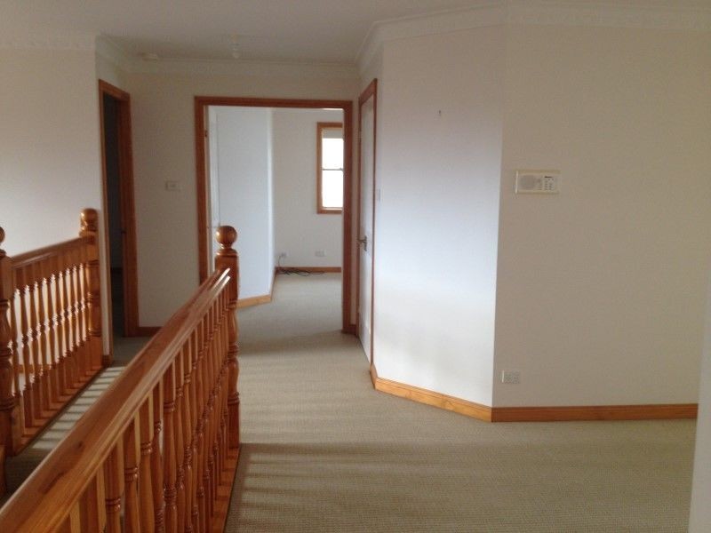 33 Camberwarra Drive, Floraville NSW 2280