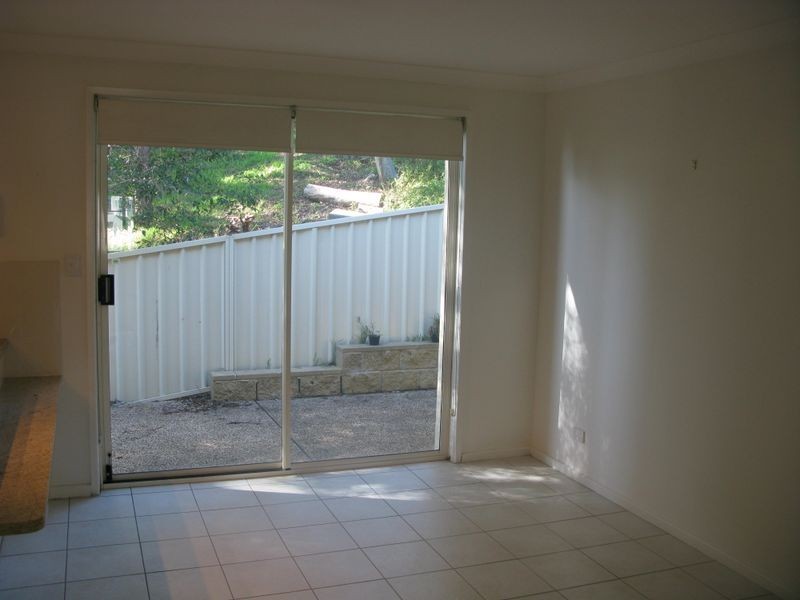 2/24 Bareki Rd, Eleebana NSW 2282