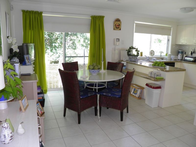 4/24 Bareki Rd, Eleebana NSW 2282