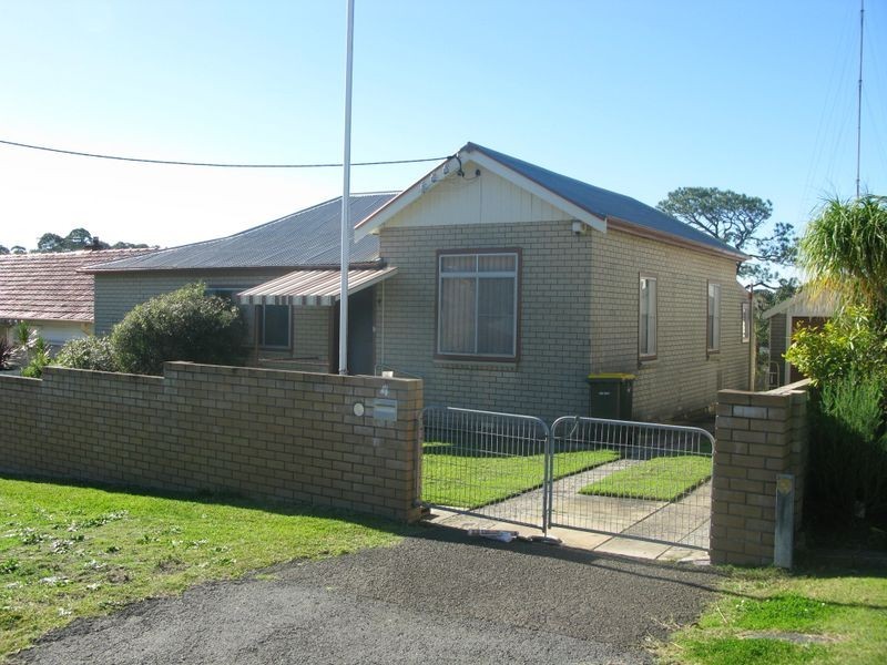 4 Nikkinbah Street, Belmont North NSW 2280