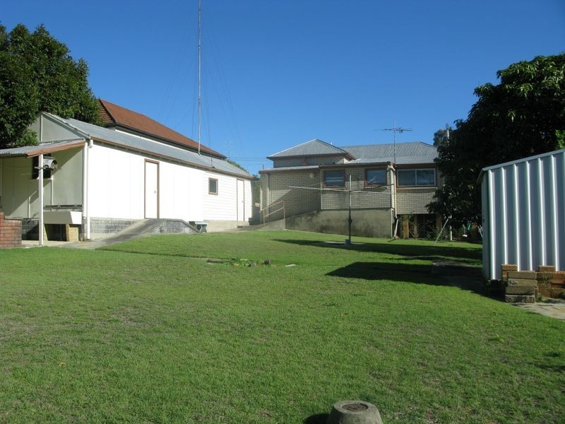 4 Nikkinbah Street, Belmont North NSW 2280