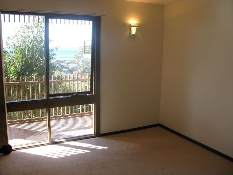 15 Scenic Dve, Caves Beach NSW 2281
