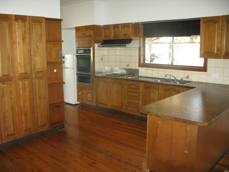 18 Beeson Street, Cardiff South NSW 2285