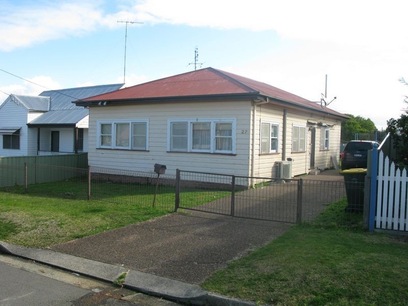 27 Albert St, Belmont NSW 2280