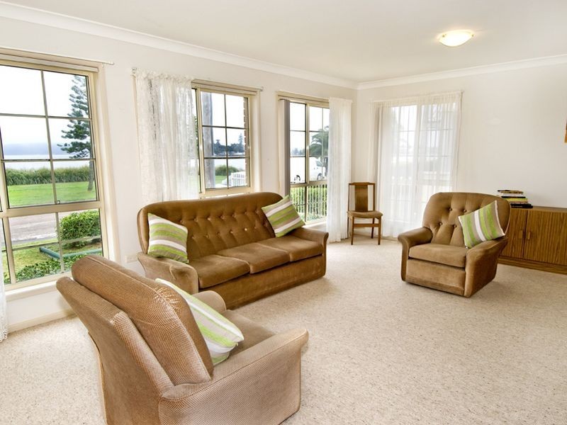 32 Village Bay Close, Marks Point NSW 2280