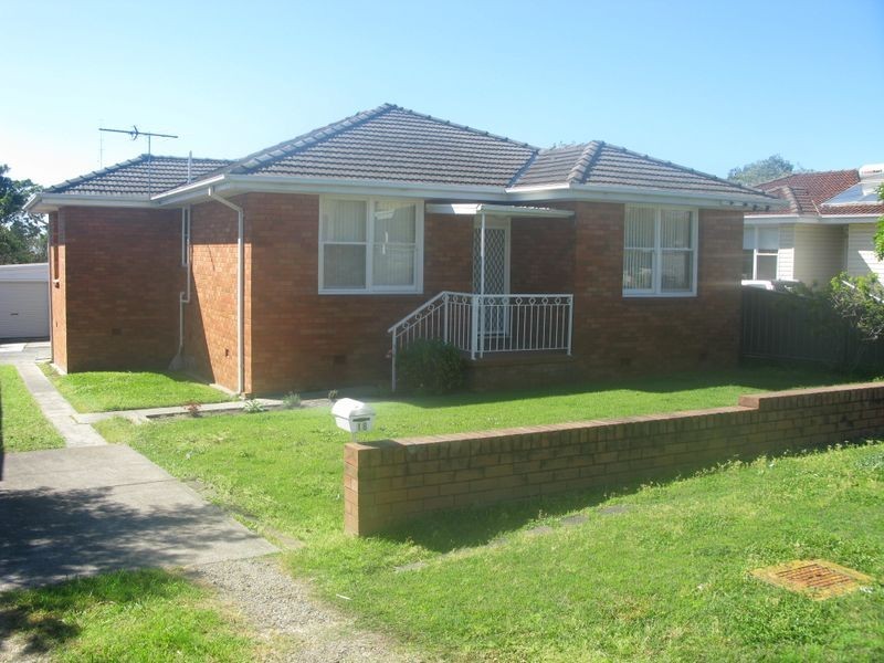 18 Pacific Street, Caves Beach NSW 2281