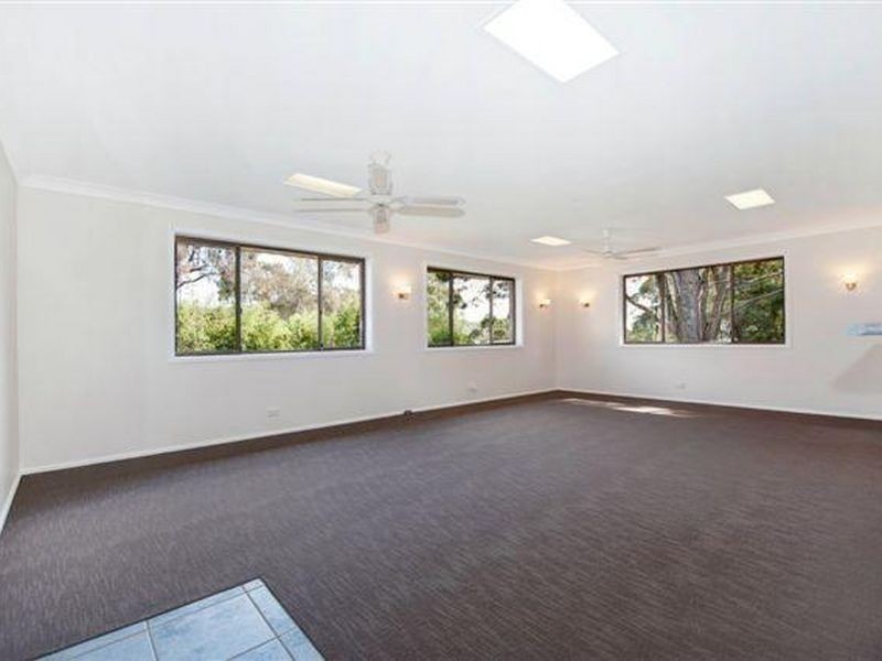 45 Pacific St, Caves Beach NSW 2281