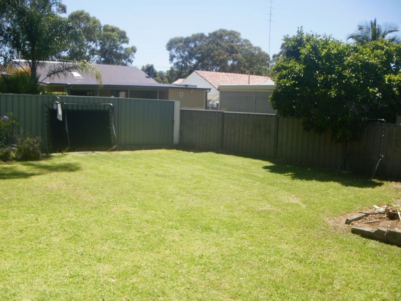 7 Sampson Avenue, Belmont North NSW 2280