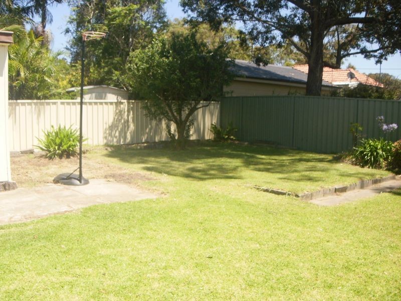 7 Sampson Avenue, Belmont North NSW 2280