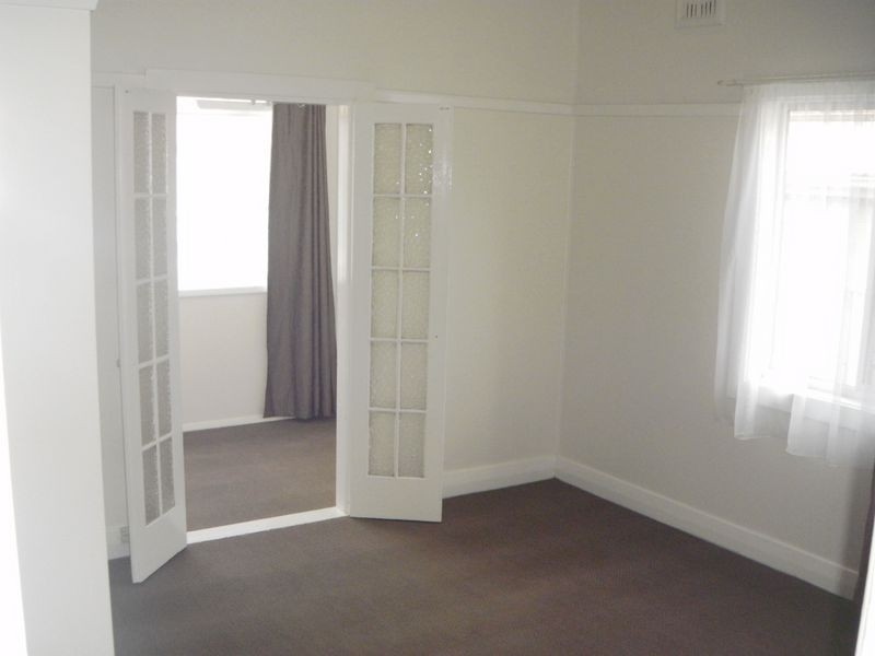 37 Baker Street, Mayfield NSW 2304