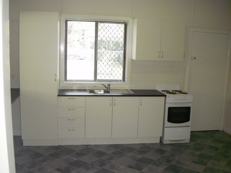 9 Jean St, Belmont NSW 2280