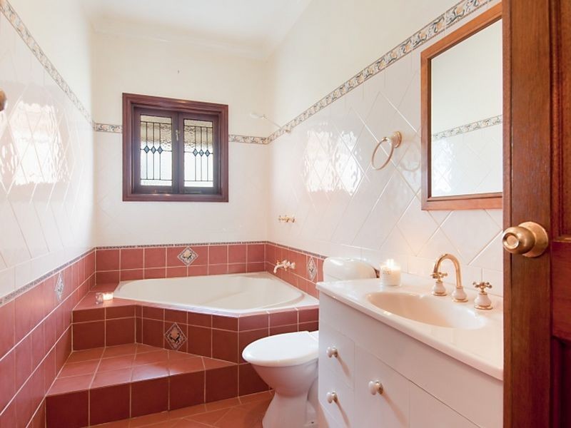 36 Albert Street, Belmont NSW 2280