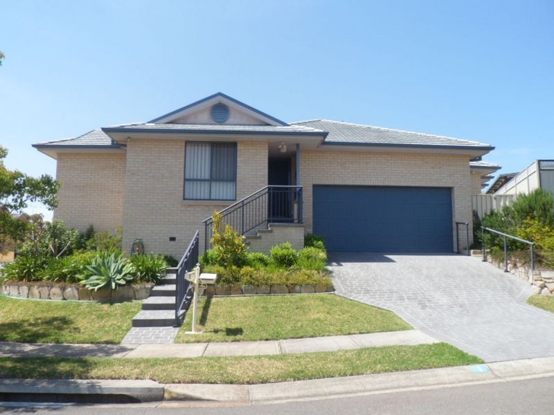 1 Laurina Cove, Valentine NSW 2280