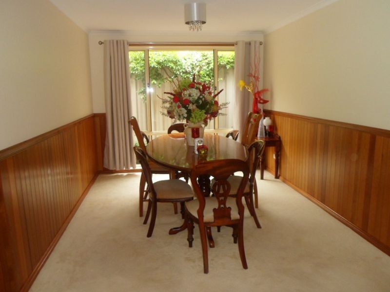 4 Genoa Close, Belmont NSW 2280