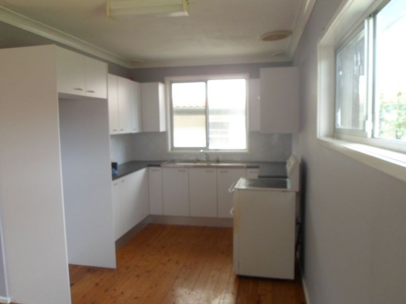 6 Ford Avenue, Mount Hutton NSW 2290