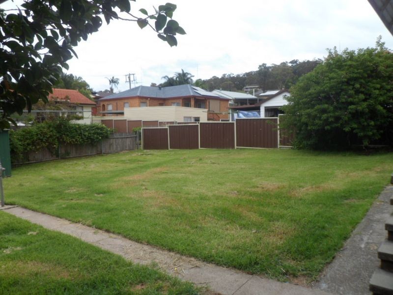 6 Ford Avenue, Mount Hutton NSW 2290