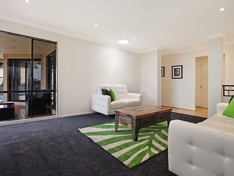 11 Heron Place, Belmont NSW 2280