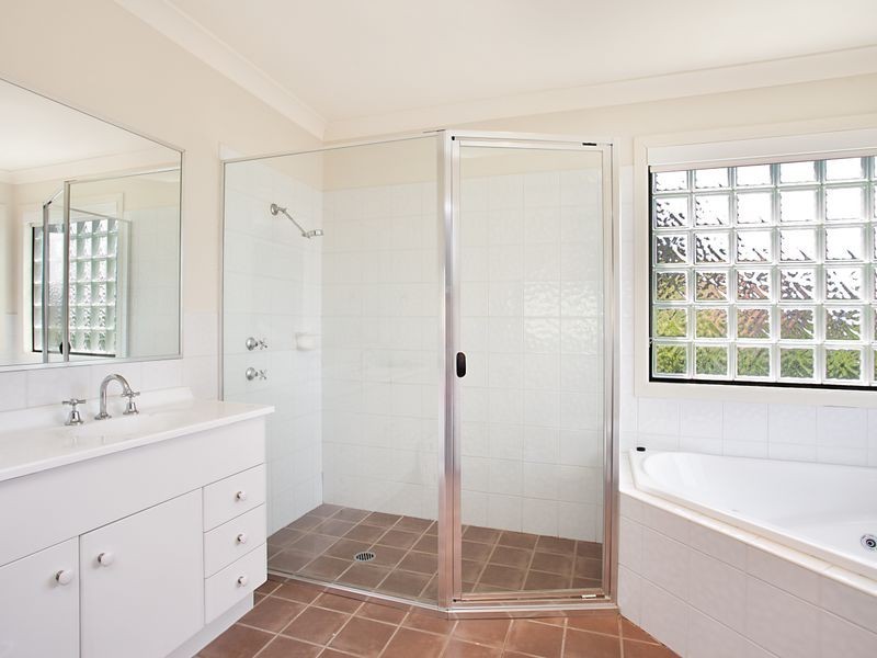 11 Heron Place, Belmont NSW 2280