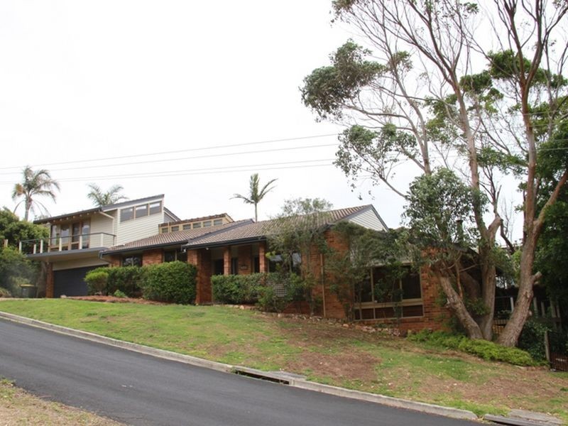 2 Alison Street, Redhead NSW 2290