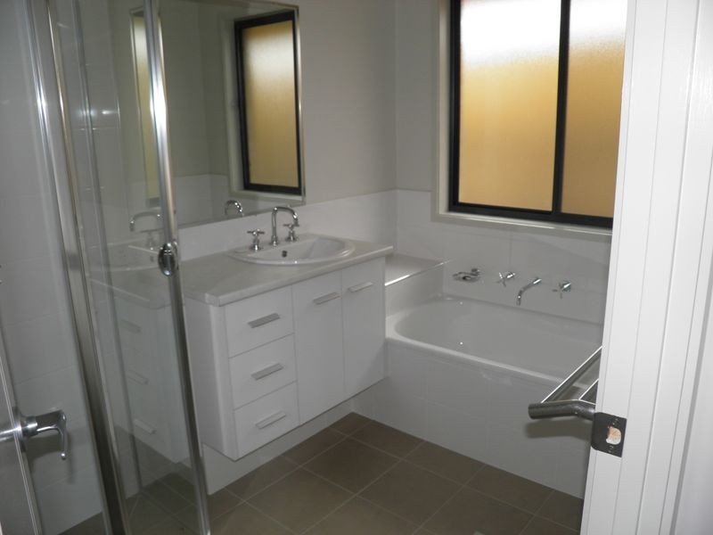 56 McKeachies Drive, Aberglasslyn NSW 2320