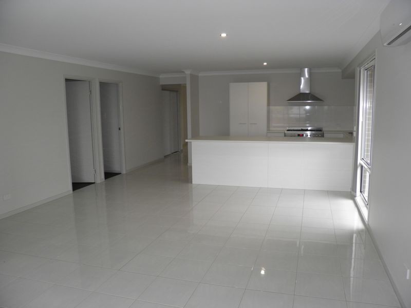 64 McKeachies Drive, Aberglasslyn NSW 2320