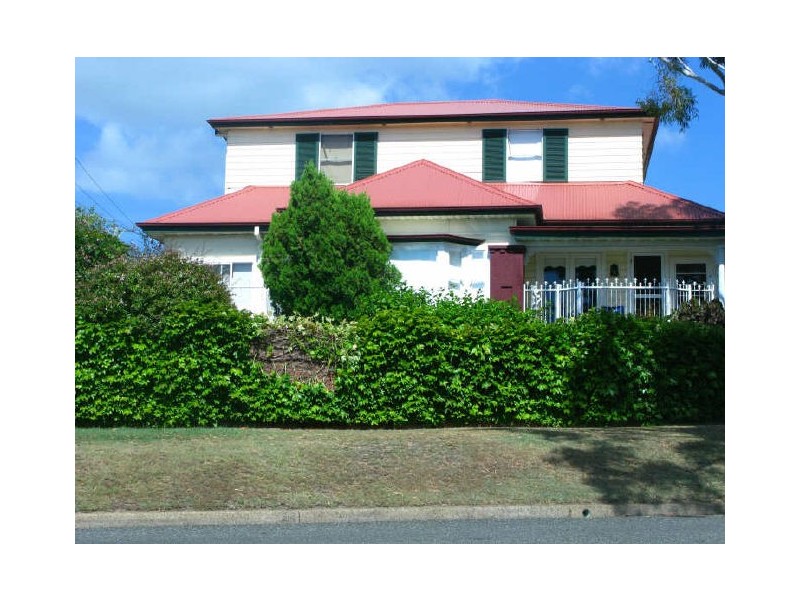2 Crown Street, Belmont NSW 2280
