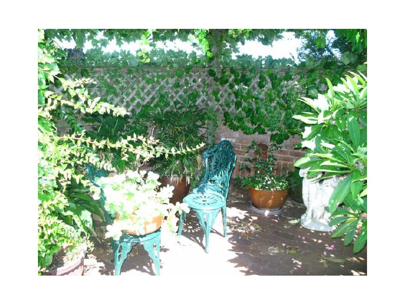 2 Crown Street, Belmont NSW 2280