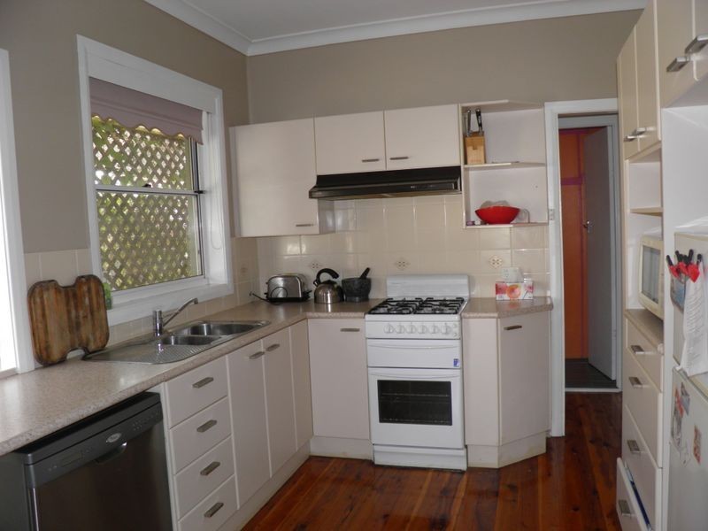 20 Harry Street, Belmont South NSW 2280