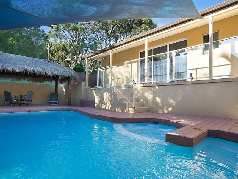 10 Barralong Street, Belmont North NSW 2280