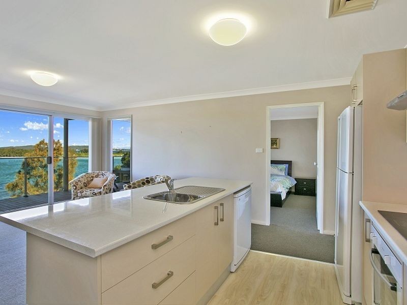 192 Marks Point Road, Marks Point NSW 2280
