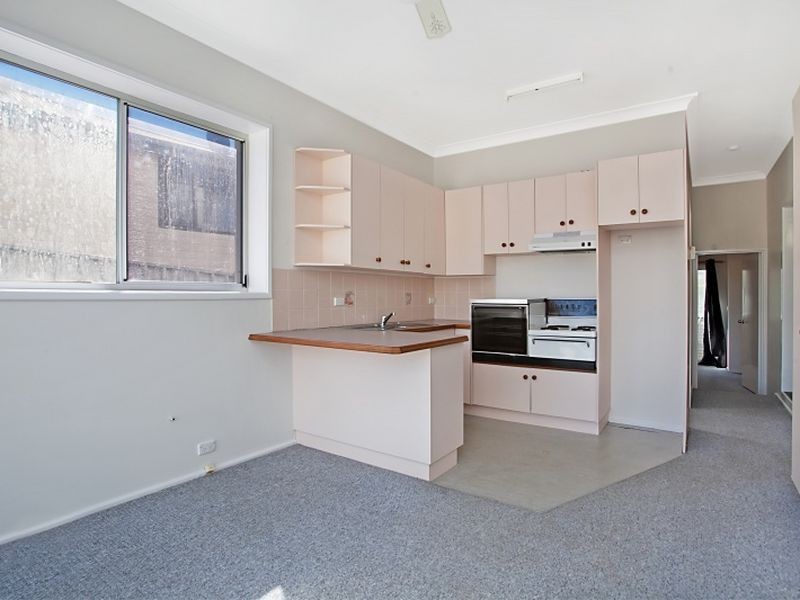 33 Crown Street, Belmont NSW 2280