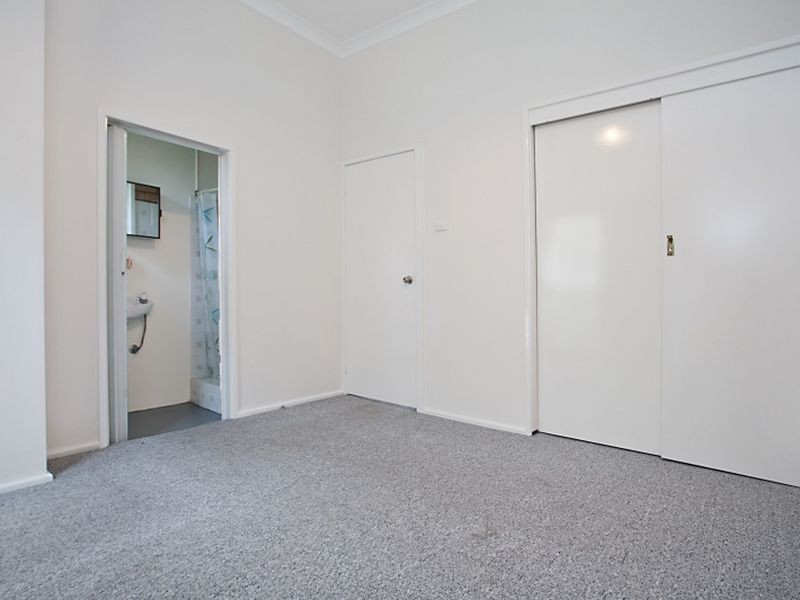 33 Crown Street, Belmont NSW 2280