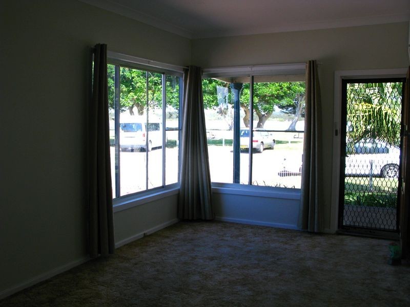 22 Lakeview Parade, Pelican NSW 2281