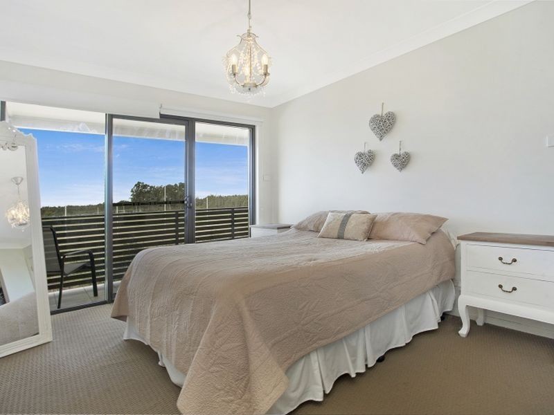 6 Siloam Drive, Belmont North NSW 2280