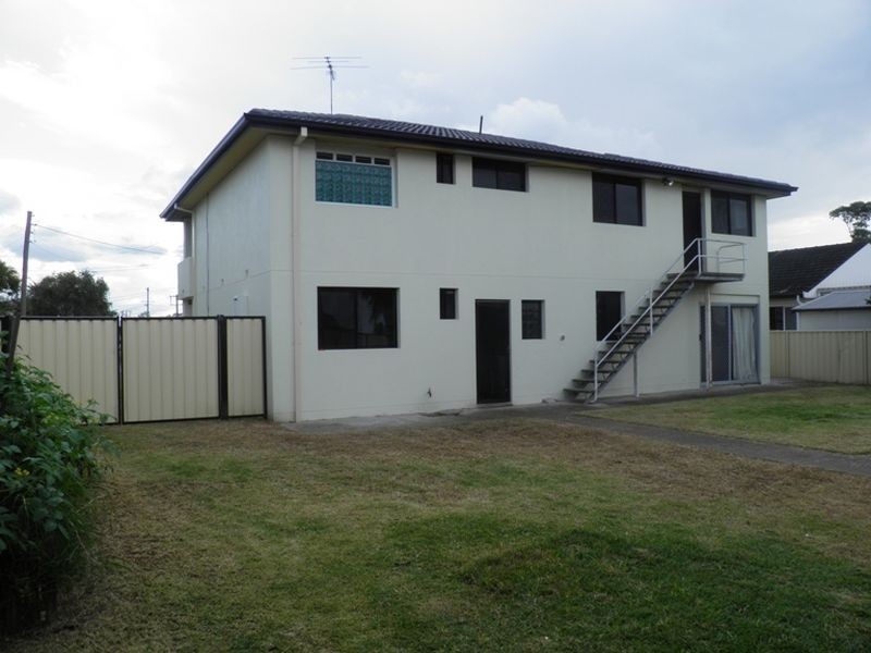 14 McEwan Street, Belmont South NSW 2280