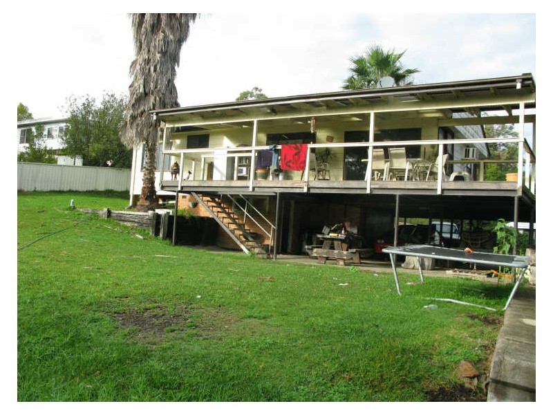 1 Royal Street, Warners Bay NSW 2282