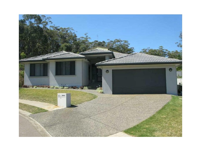 6 Sugarglider Court, Belmont NSW 2280