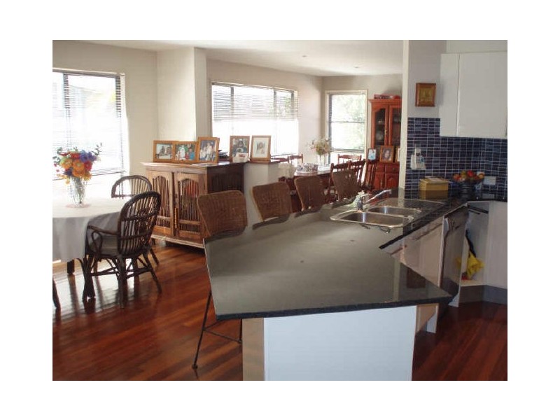 6 Sugarglider Court, Belmont NSW 2280