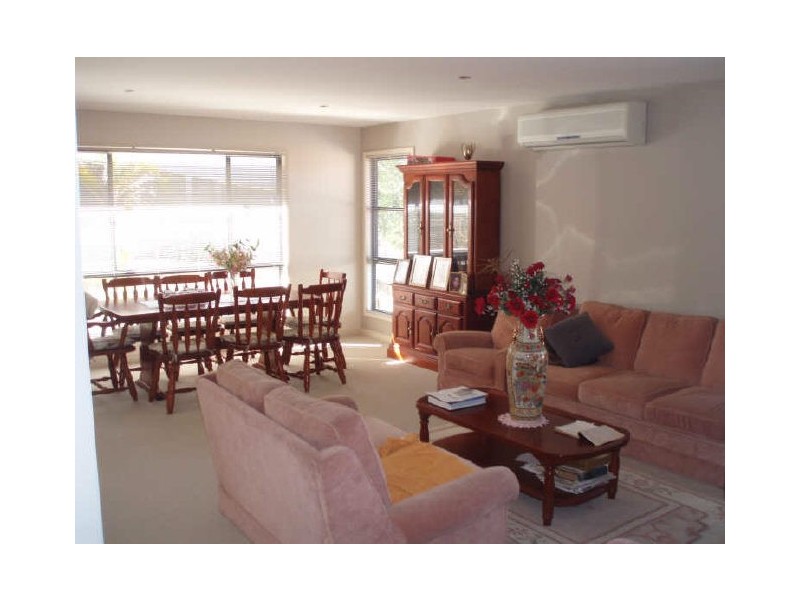 6 Sugarglider Court, Belmont NSW 2280