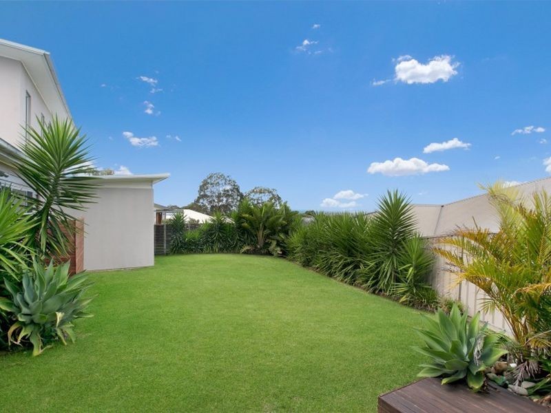 9 Franciska Close, Floraville NSW 2280