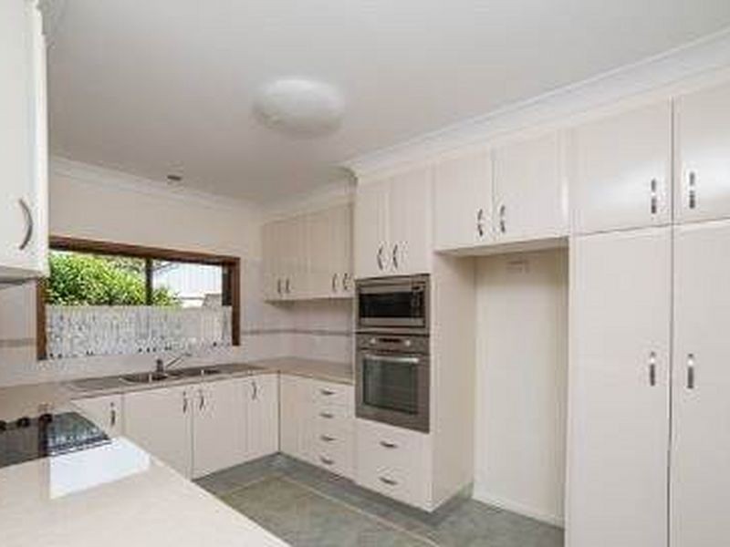 10 Aylward Street, Belmont NSW 2280