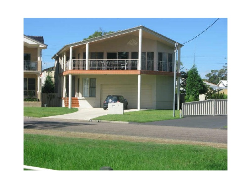 6 Paley Crescent, Belmont South NSW 2280