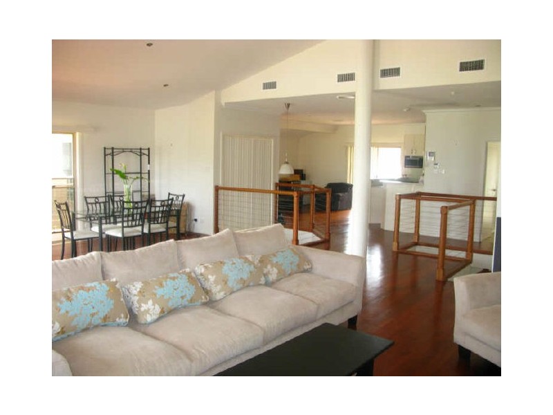 6 Paley Crescent, Belmont South NSW 2280