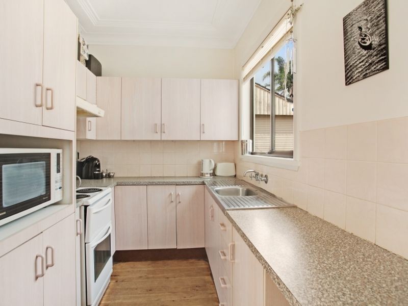 156 Wommara Avenue, Belmont North NSW 2280