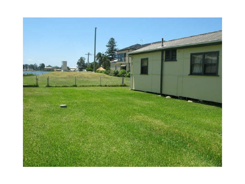 31 Emily Street, Marks Point NSW 2280