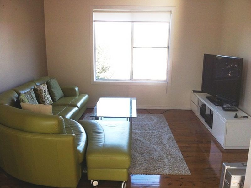 87 Old Belmont Rd, Belmont North NSW 2280