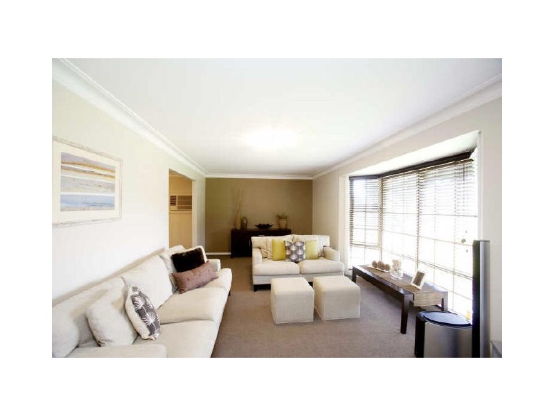 15 Fulmar Close, Mount Hutton NSW 2290