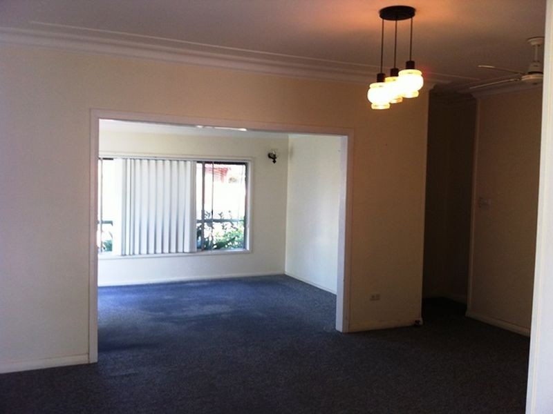 37 Henry Street, Belmont NSW 2280